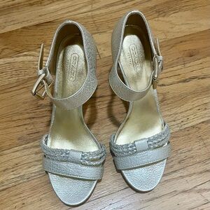 Coach Metallic Gold Leather Wood-Heeled Sandals 7.5B Braided Strap Vintage Y2K